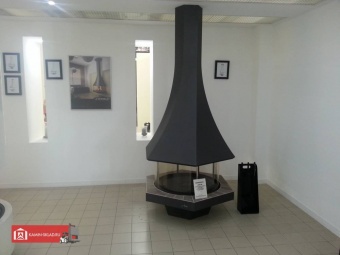 Дровяной камин EOLIA 907 центральный, со стеклом в в Симферополе